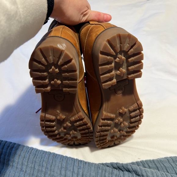 Women’s size 8 Timberland hiking boots - Picture 4 of 4
